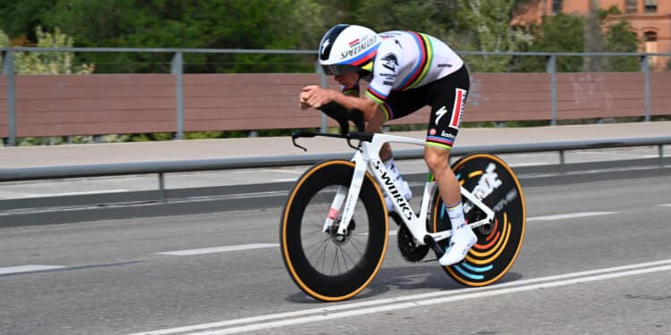Dauphiné 2024 : Remco Evenepoel frappe un grand coup