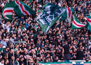 Football : C’est quoi les « Tribunes » ?