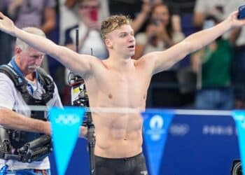 Léon Marchand : « Je suis trop fier de tout ça »