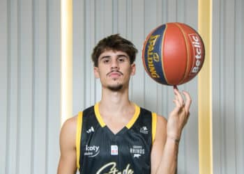 Basket : Le Stade Rochelais entre dans la mêlée