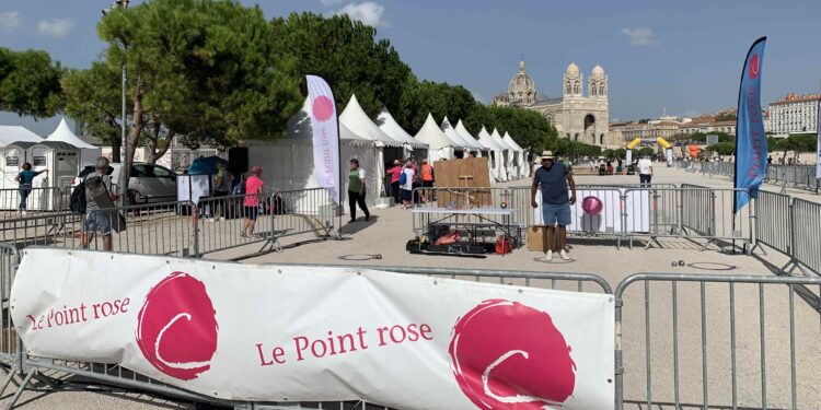 Le point rose, la pétanque comme vecteur d’espoir