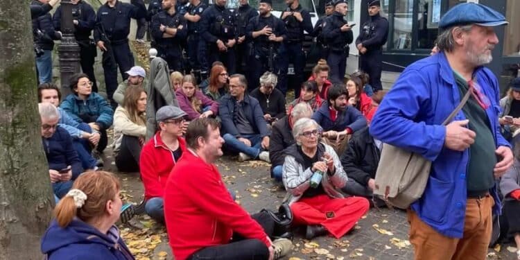 Pétanque : le CLAP expulsé, « l’âme de Montmartre s’en va »