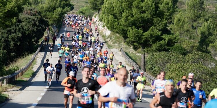 Running : Au cœur du ravitaillement de Marseille-Cassis