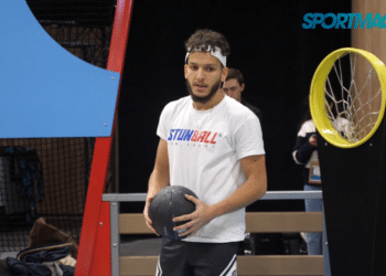 Le Stunball, le sport fou qui mélange basket et handball
