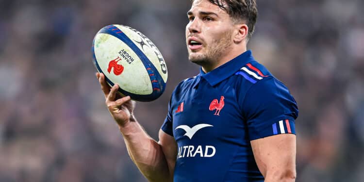 Rugby : un XV de France plein de surprises !