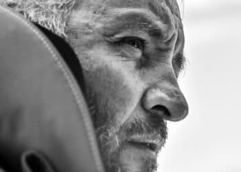 Un tour du monde en multicoque contre les vents : le pari hors normes d’Yvan Bourgnon