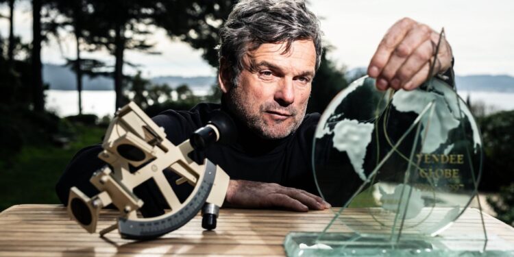 Voile : bateau en bois et fibres naturelles, le projet fou de Marc Thiercelin