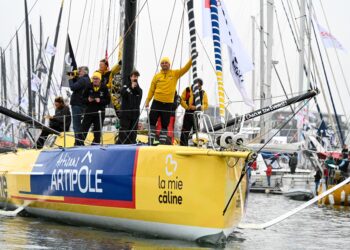 Vendée Globe : Arnaud Boissières contraint à l’abandon