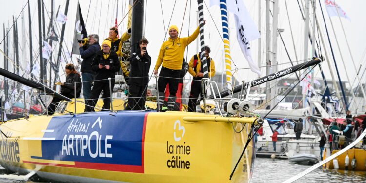 Vendée Globe : Arnaud Boissières contraint à l’abandon