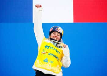 Ski freestyle : Tess Ledeux touchée mais titrée en slopestyle