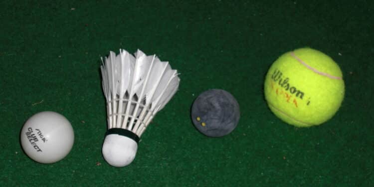 Le racketlon : quatre raquettes, un seul match