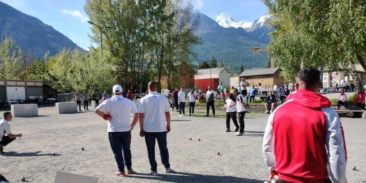 Pétanque : à Briançon Serre-Chevalier, la pétanque, ça vous gagne !