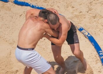 Lutte : le beach wrestling a fait le show à Lacanau