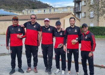 Pétanque : à Laragne, champions et jeu provençal en vedette