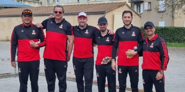 Pétanque : à Laragne, champions et jeu provençal en vedette