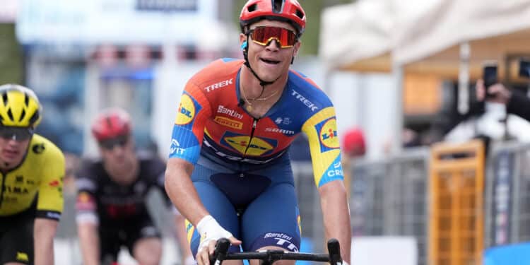 Critérium du Dauphiné : Jonathan Milan en mode TGV