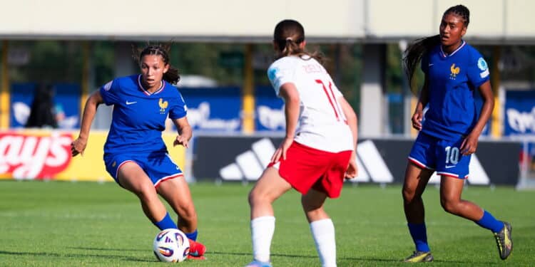 Football : les Bleuettes, nouveaux visages du foot féminin français