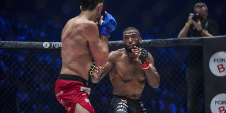 Boxe : un duel d’époques à l’Adidas Arena