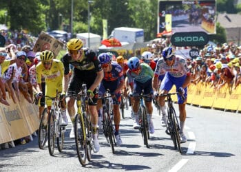 Tour de France 2025 : où voir passer les coureurs entre Chinon et Châteauroux ?