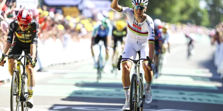 Tour de France 2025 : le patron Pogacar roi de Bretagne