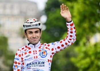 Tour de France 2025 : Lenny Martinez prend les pois, Arensman vainqueur