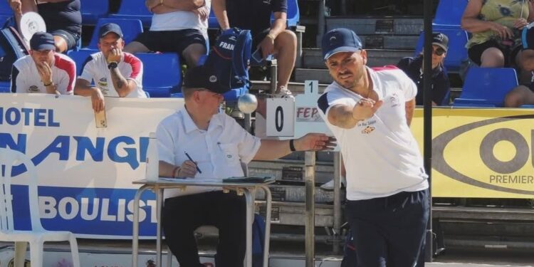 Pétanque : duel dantesque, Bonetto bat Rizzi et file en finale du tir de précision !