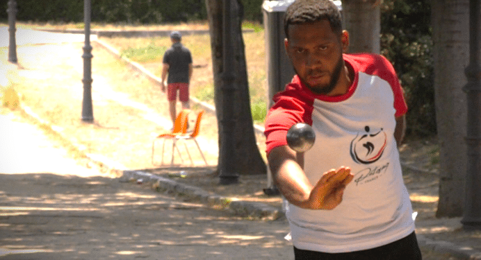 Mondial La Marseillaise : affiches électriques en quarts !  