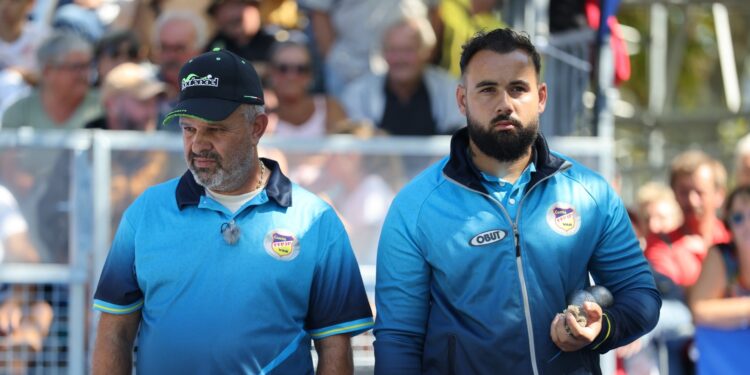 Pétanque : Rocher sorti par Lacroix, finales au sommet à Millau !