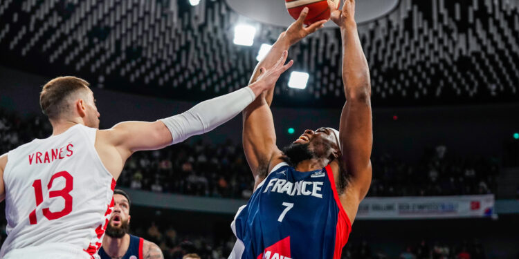 EuroBasket 2025 : Les Bleus de Fauthoux ont-ils les épaules pour viser l’or ?