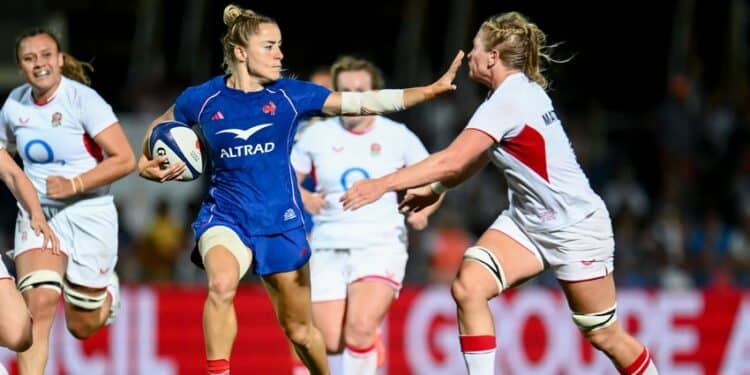 Rugby : le XV de France féminin a rendez-vous avec son histoire