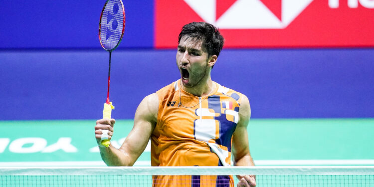Badminton : roi du suspens, Toma Junior Popov enflamme Paris !