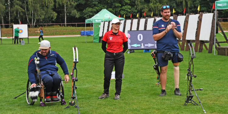 Para-tir à l’arc : les Bleus brillants à Nove Mesto
