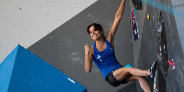 Escalade : Oriane Bertone vice-championne du monde, les Bleus rivalisent avec l’élite internationale