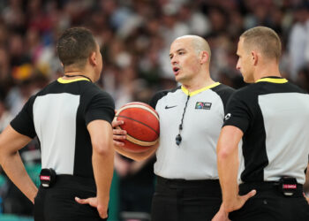 Basket : huit arbitres passent le cap de la professionnalisation