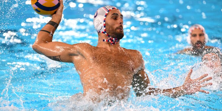 À Saint-Denis, le Centre Aquatique Olympique plonge dans sa première rentrée