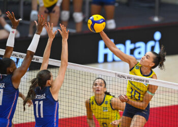 Volley : les Bleues s’arrêtent en quarts avec les honneurs