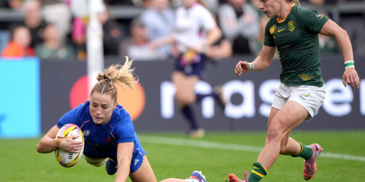 Coupe du monde de rugby : les Françaises déroulent et foncent vers les quarts
