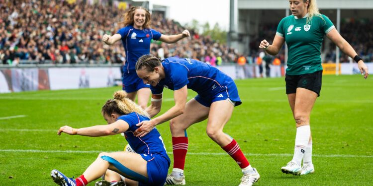 Rugby : les Bleues renversent l’Irlande et filent en demie !