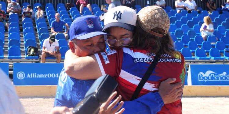 Pétanque : la Thaïlande sacrée en tête-à-tête, Peyré en argent