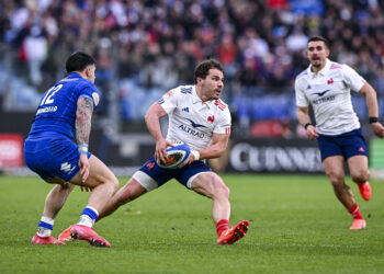 Rugby : la FFR appelle à « une extrême prudence » concernant R360