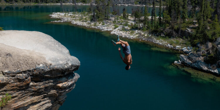 Jérémy Nicollin s’élancera à 27 mètres du mât de l’IMOCA Fortinet – Best Western au Havre