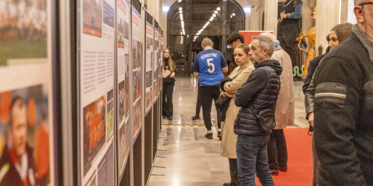 Lille célèbre les 10 ans du LOSC féminin avec une exposition photographique