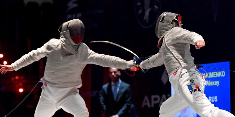 Escrime : or et bronze pour le sabre français à Alger