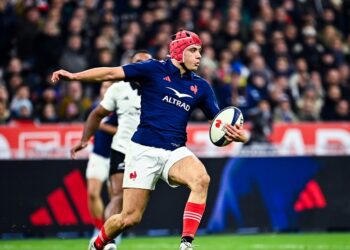 Rugby : un XV de France new look face à l'Afrique du Sud