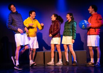 La pièce « Et Dieu créa le sport » revient sur scène : trois nouvelles dates au Grand Point Virgule