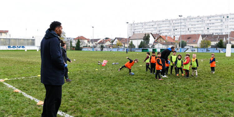 Bouger en famille : pourquoi la Fédération Française Sports pour Tous mise sur les parents