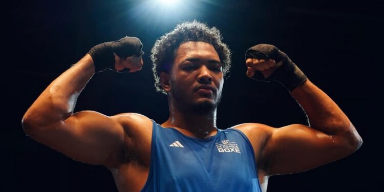 Boxe : Angelo Parentaud, du gamin harcelé au trône des poids lourds