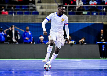Futsal : les Bleus frappent fort face à la Lettonie et prennent les commandes