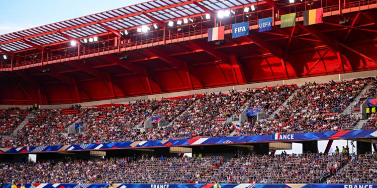 Football : la finale de la Coupe de France féminine à Valenciennes