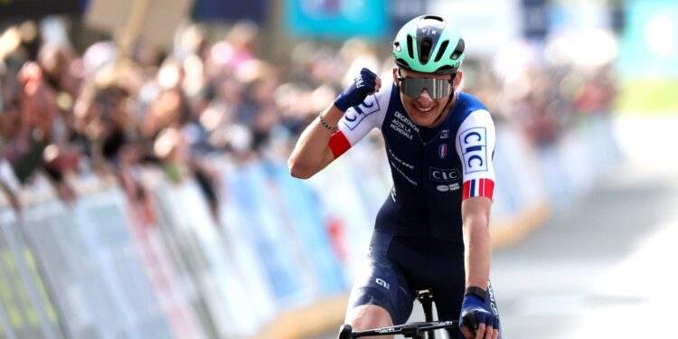 Cyclisme : en solitaire, Paul Seixas remporte la Faun-Ardèche Classic !